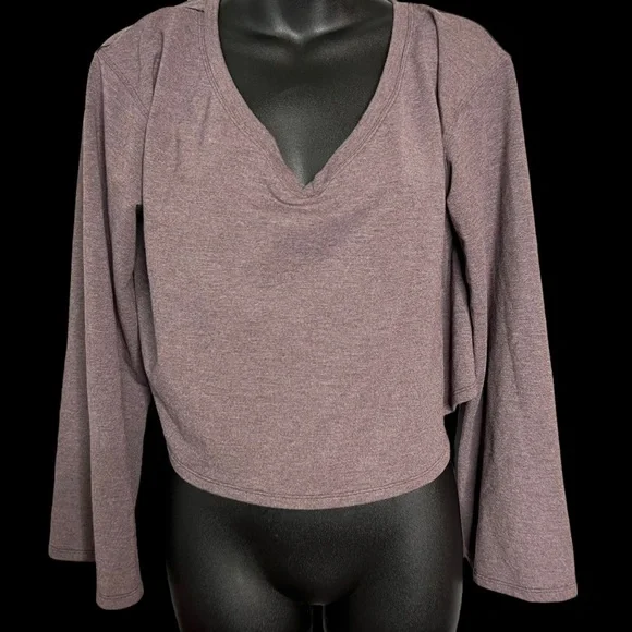 LULULEMON SHOW YOUR DEPTH BELL SLEEVES TOP M/L - Picture 3 of 6